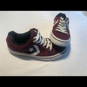 Converse Unisex sneakers men’s 9 women’s 10.5